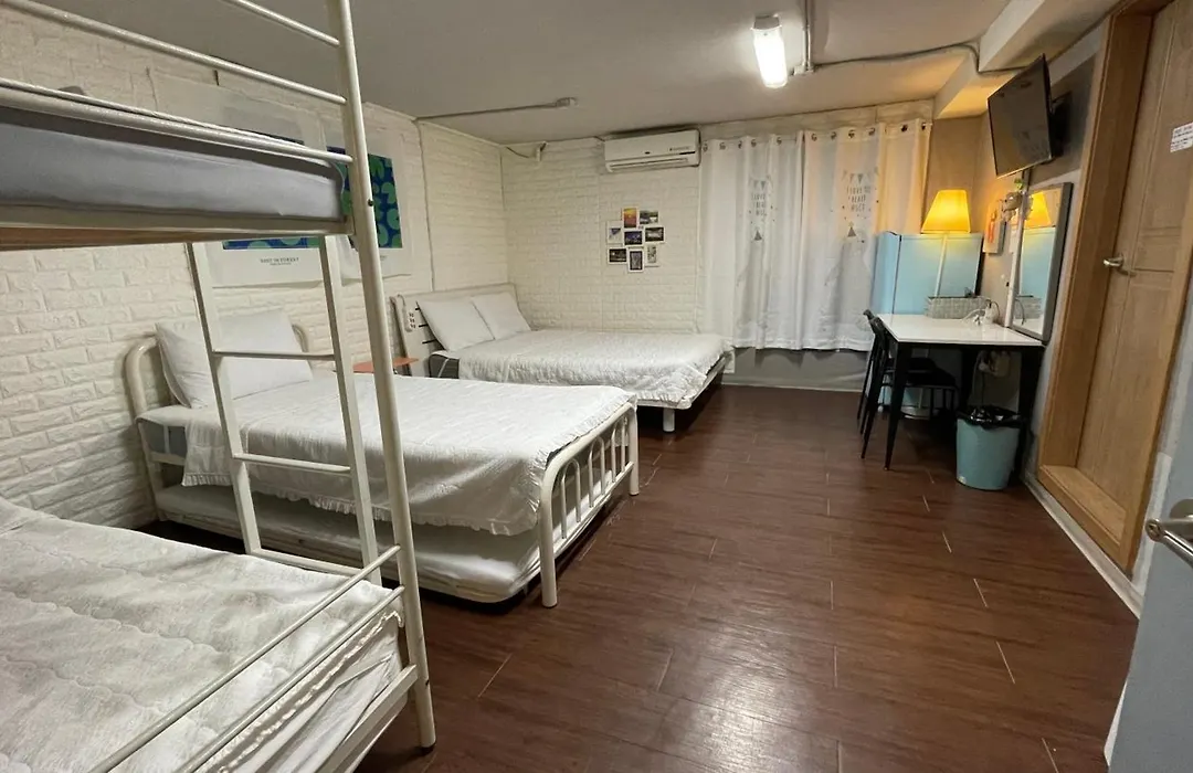 Hongdae Style Guesthouse-1