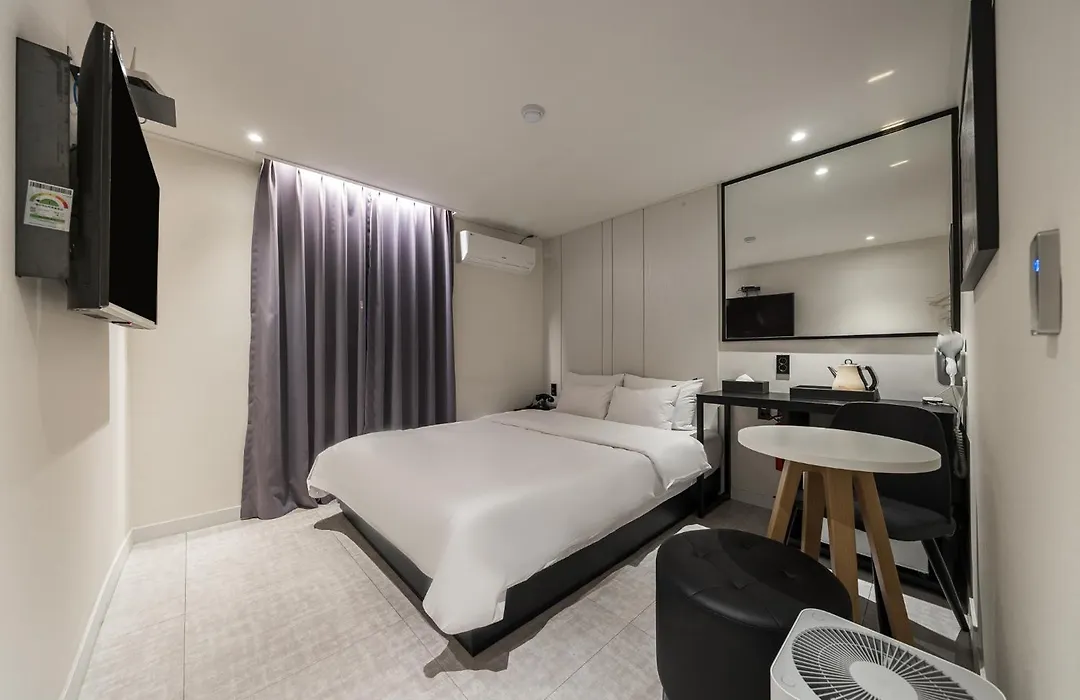 Greaten Hotel-1