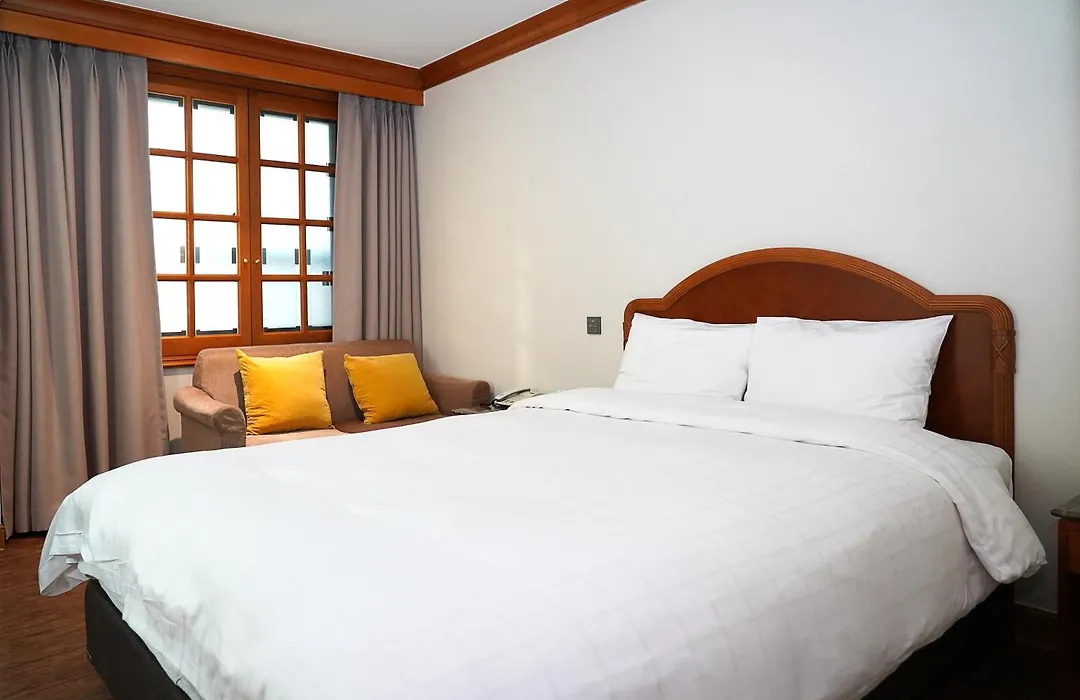 Karak Tourist Hotel-1