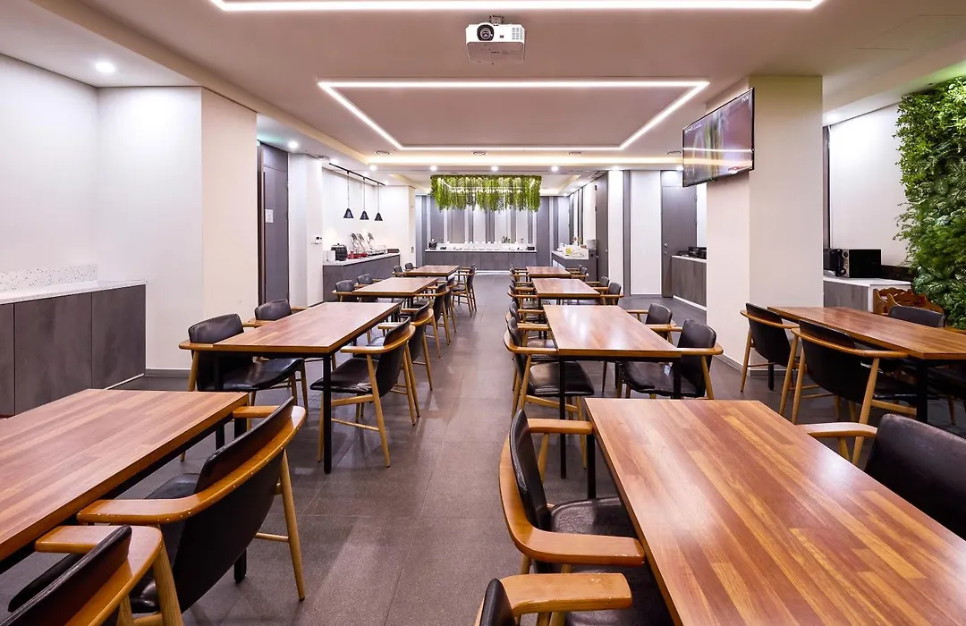 Hotel Thomas Myeongdong-1