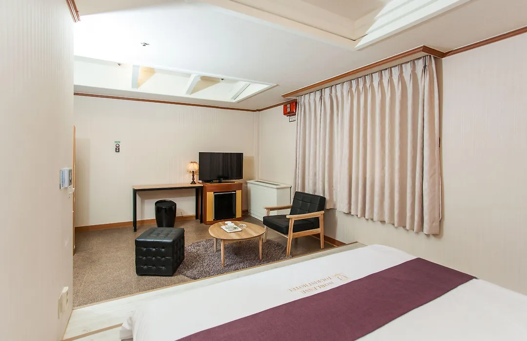 Nowon Noblesse Hotel-1