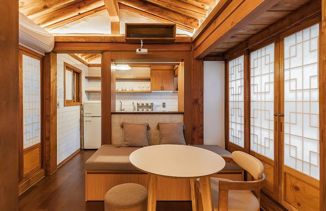 Luxury Hanok Subtle Grace-1