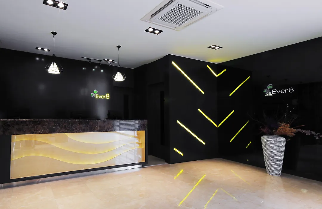 Ever 8 Family Hotel-1