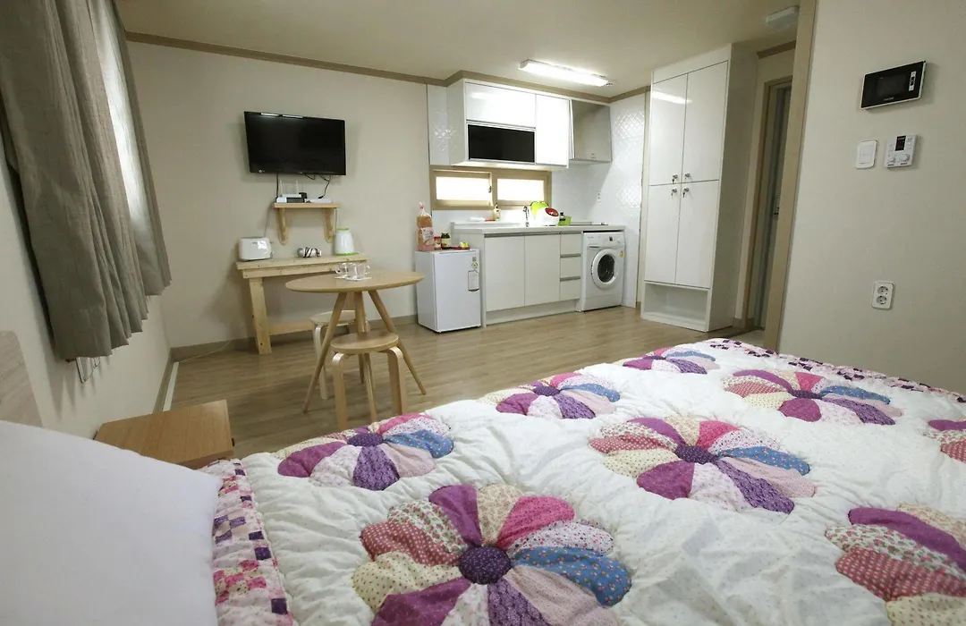Ss Guesthouse-1