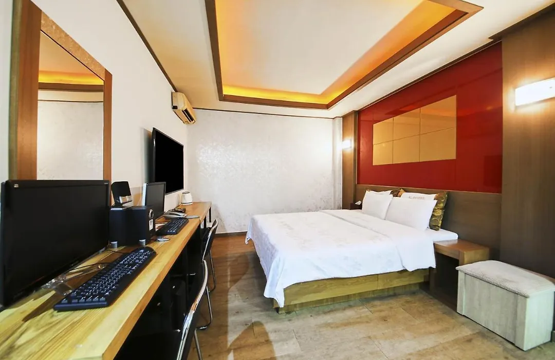 K2 Motel-1