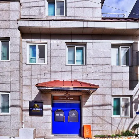 The Road Hotel-3