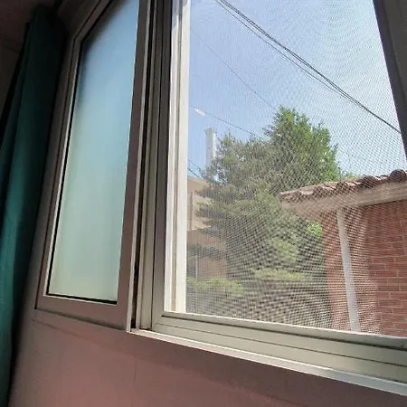 Korean Style House In Hongdae-2