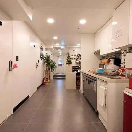 One Minute Guesthouse-2