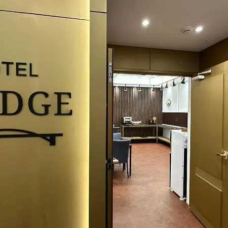 Hotel Bridge-2