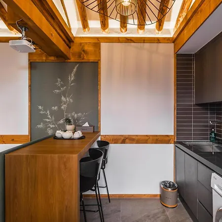 Luxury Hanok Warm Nest Retreat-3