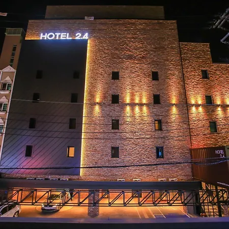 Hotel 2.4-3