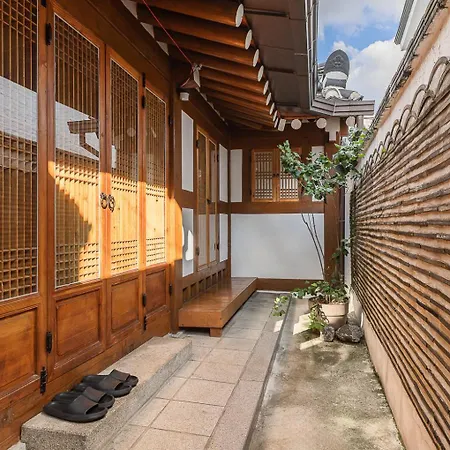 Luxury Hanok Subtle Grace-2
