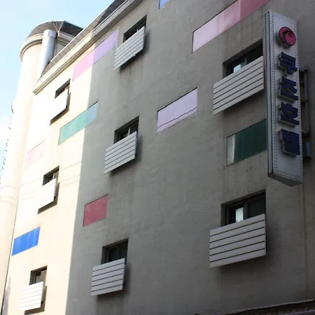 Coups Hotel-3