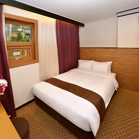 Hotel Skypark Myeongdong 1-3