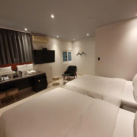 Hotel Wo Yongsan Station-2