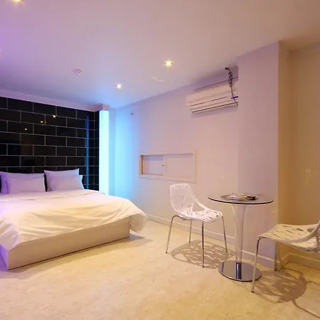 Fiona Hotel-3