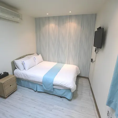 Must Stay Hotel Myeongdong-3