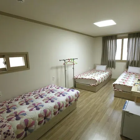 Ss Guesthouse-2