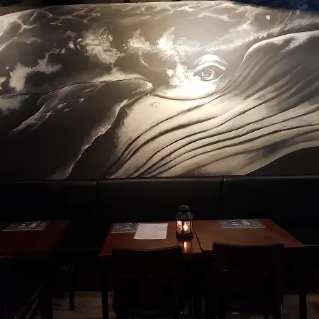Jinho'S Black Whale Guest House & Bar-2