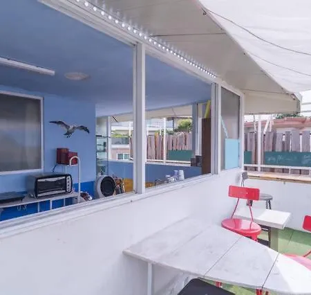 Yacht Guesthouse-3
