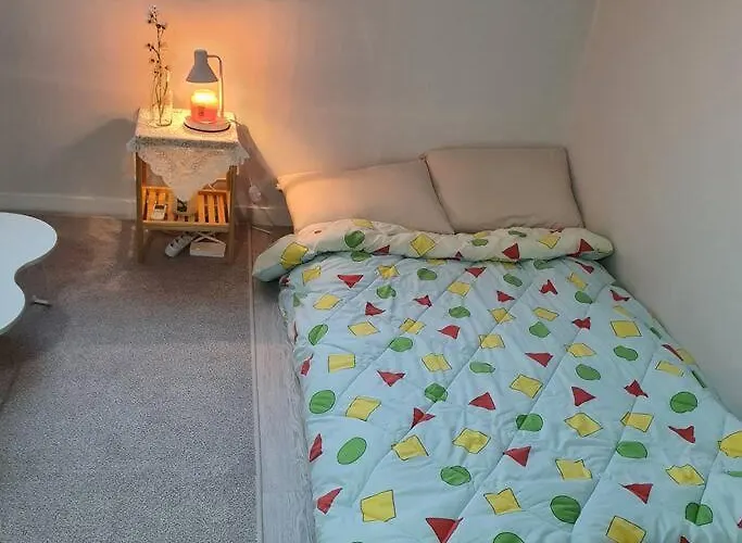 El Privado Near Shilim Station 5 Mins By Walk, Free Wi-Fi Villa Seúl