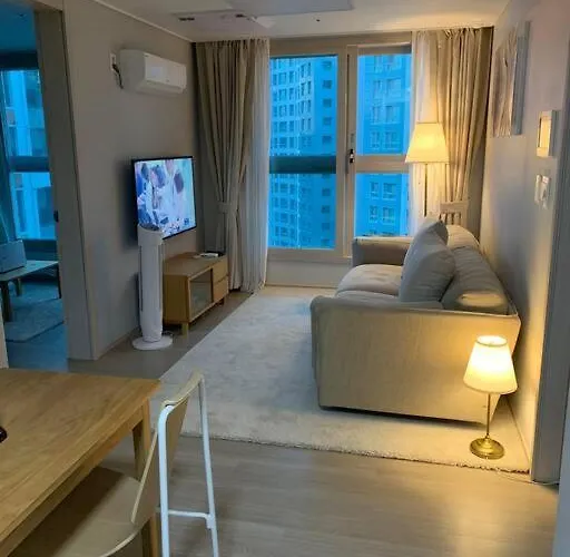 Near To Myeong-Dong & Dongdaemun. 2 Rooms Apt 서울특별시