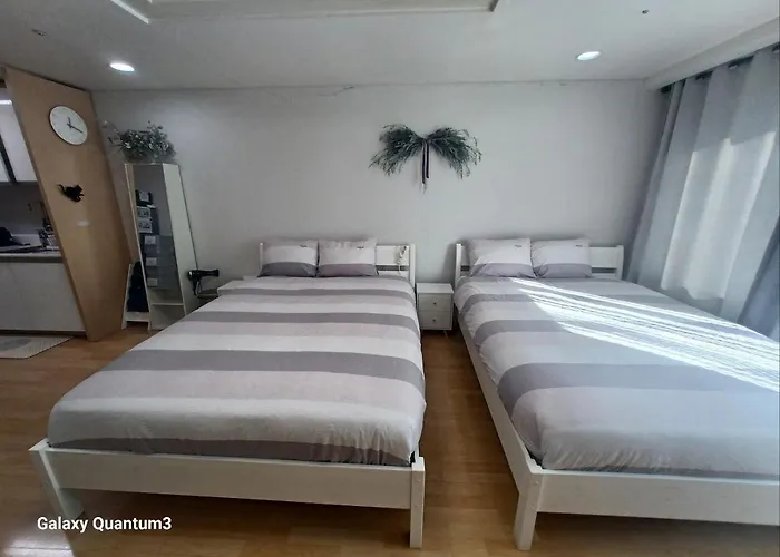 Hongdae Residence-4 - 1Min From Hongik Univ Station #1 Seúl