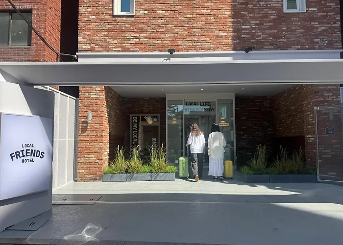 Local Friends Hotel Sinchon 首爾